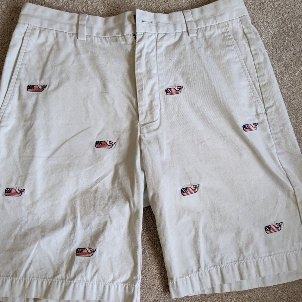 Vineyard Vines Breaker men’s shorts.  Size 30